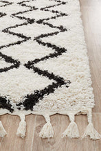 Savanna White Runner Rug