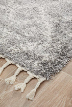 Savanna Diamond Fringe Silver Runner Rug