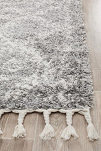Savanna Diamond Fringe Silver Runner Rug