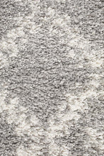 Savanna Diamond Fringe Silver Runner Rug