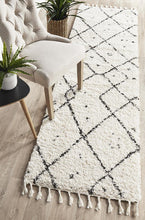 Savanna White Runner Rug