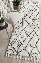 Savanna White Runner Rug