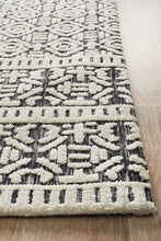 Roma Adonis Ivory Black Rug