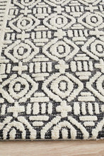 Roma Adonis Ivory Black Rug