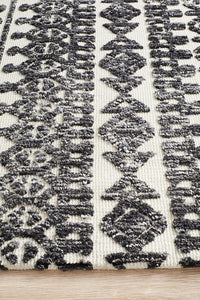 Roma Yasmin Ivory Black Rug