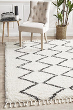 Savanna White Rug