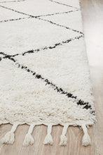 Savanna White Rug