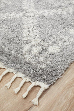 Savanna Diamond Fringe Silver Rug