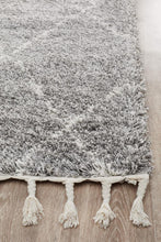 Savanna Diamond Silver Runner Rug