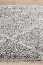 Savanna Diamond Silver Runner Rug
