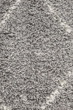 Savanna Diamond Silver Runner Rug