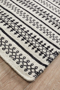 Casablanca Ester Delicate Lace Woollen Ivory Black Rug